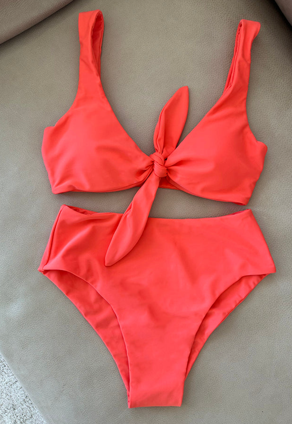 Tori Top